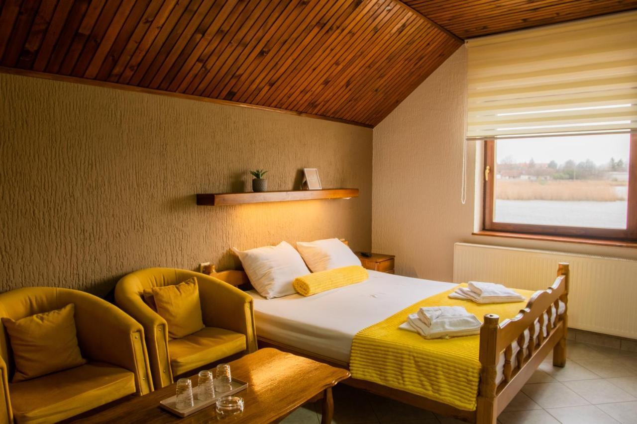 Guest House Vila Alexandar Palić Eksteriør bilde