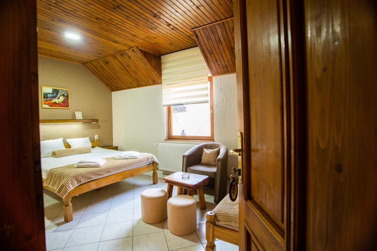 Guest House Vila Alexandar Palić Eksteriør bilde