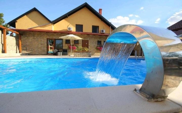 Guest House Vila Alexandar Palić Rom bilde