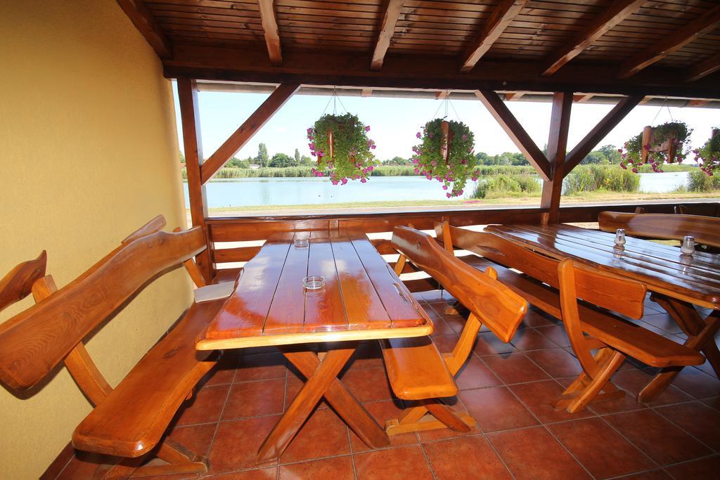 Guest House Vila Alexandar Palić Eksteriør bilde