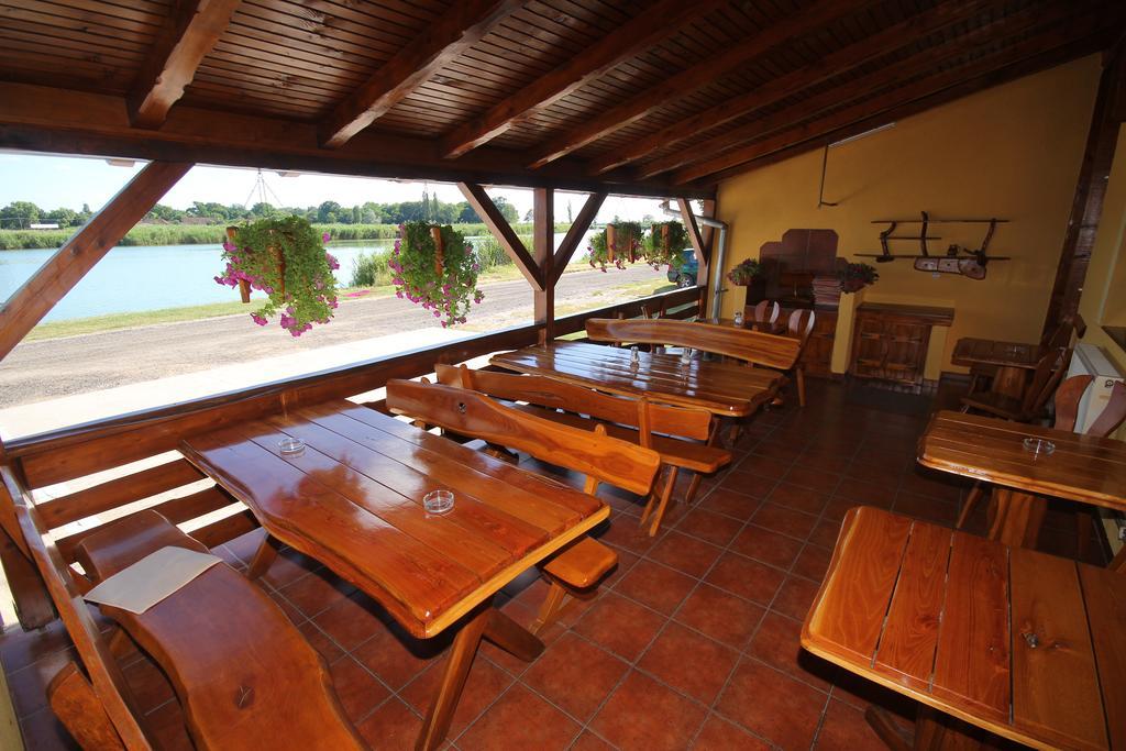 Guest House Vila Alexandar Palić Eksteriør bilde