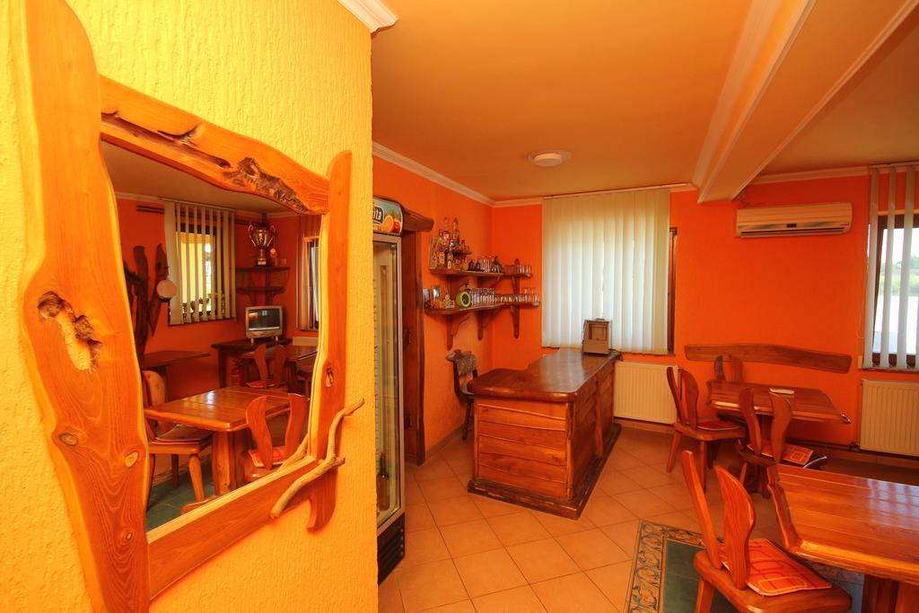 Guest House Vila Alexandar Palić Eksteriør bilde