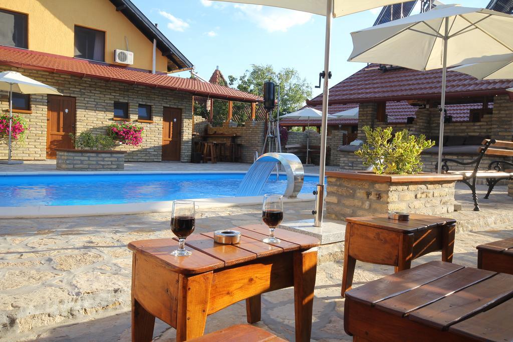 Guest House Vila Alexandar Palić Eksteriør bilde