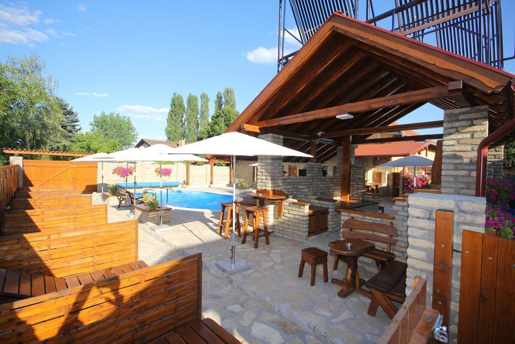 Guest House Vila Alexandar Palić Eksteriør bilde