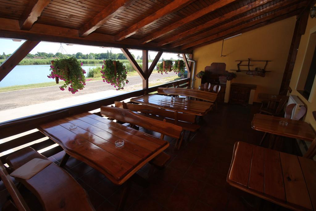 Guest House Vila Alexandar Palić Eksteriør bilde